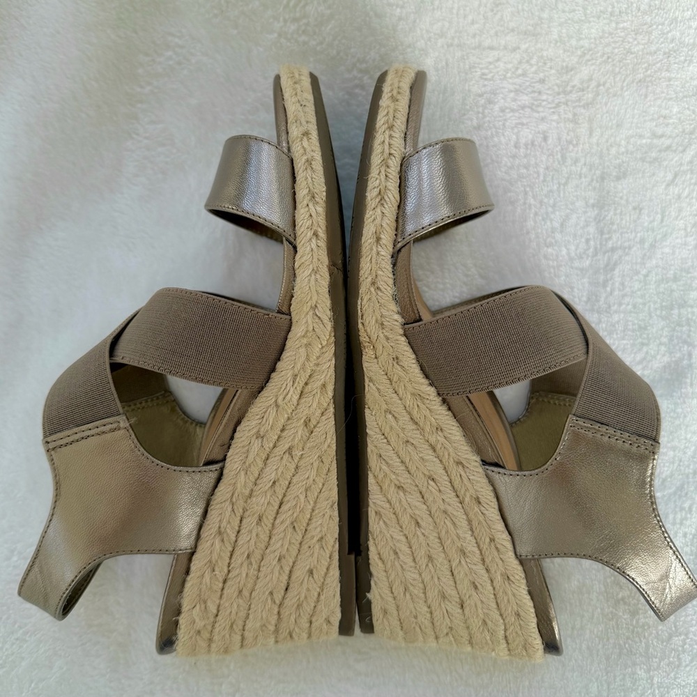 Vionic Tulum Ainsleigh Taupe Bronze Size 7 Sandals Espadrille Wedge Metallic - Picture 11 of 15